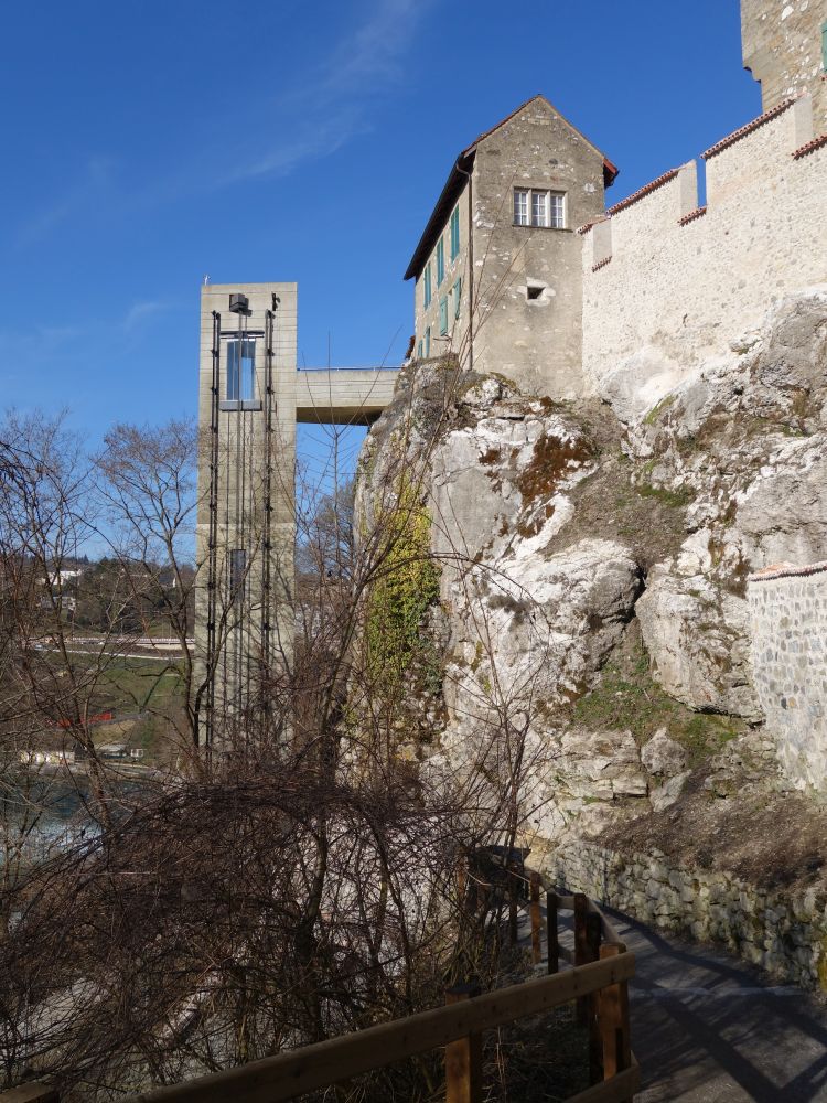 Fahrstuhl am Schloss Laufen