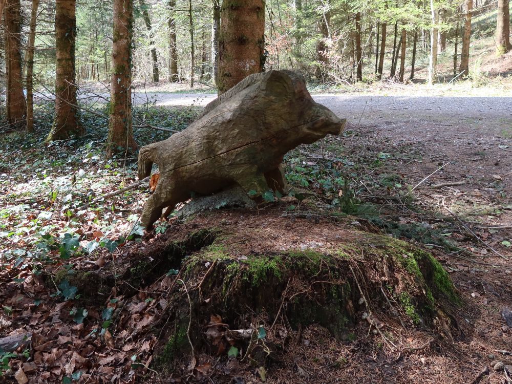 geschnitztes Wildschwein