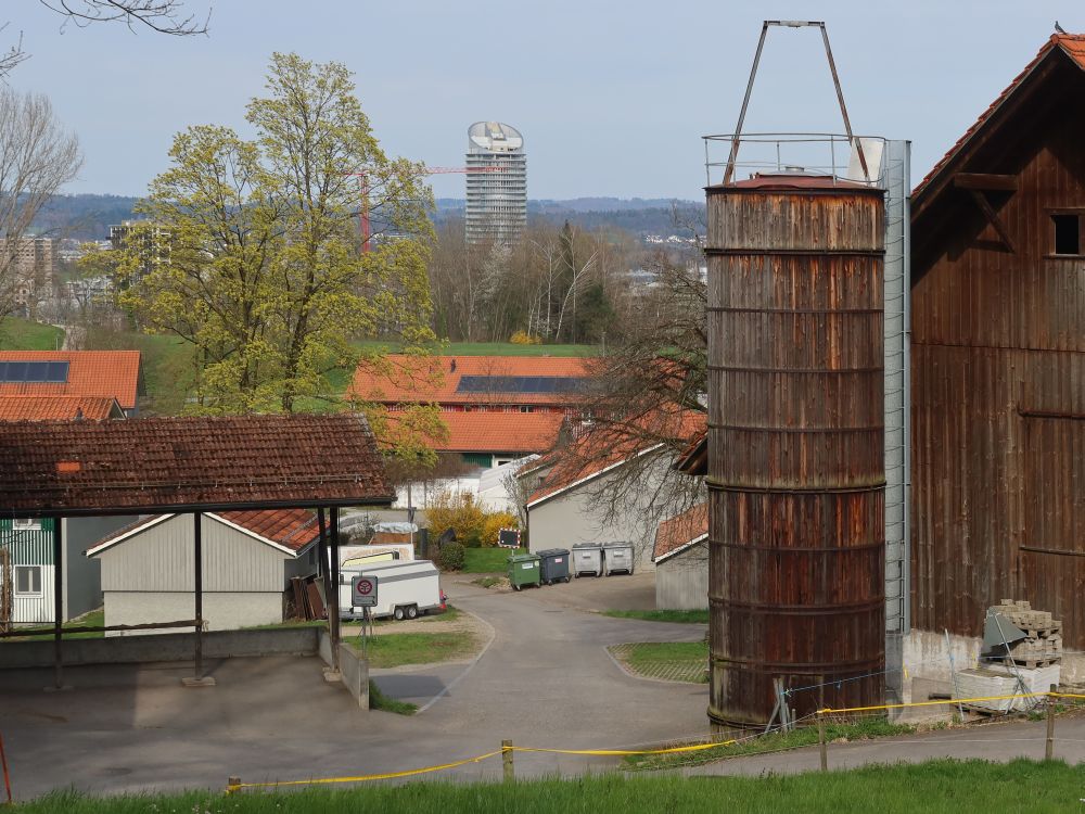 Zwei Türme, Silo uns Jabee Tower