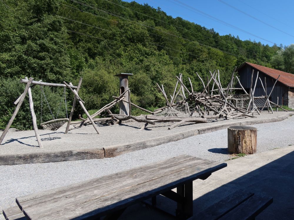 Wildnis-Spielplatz