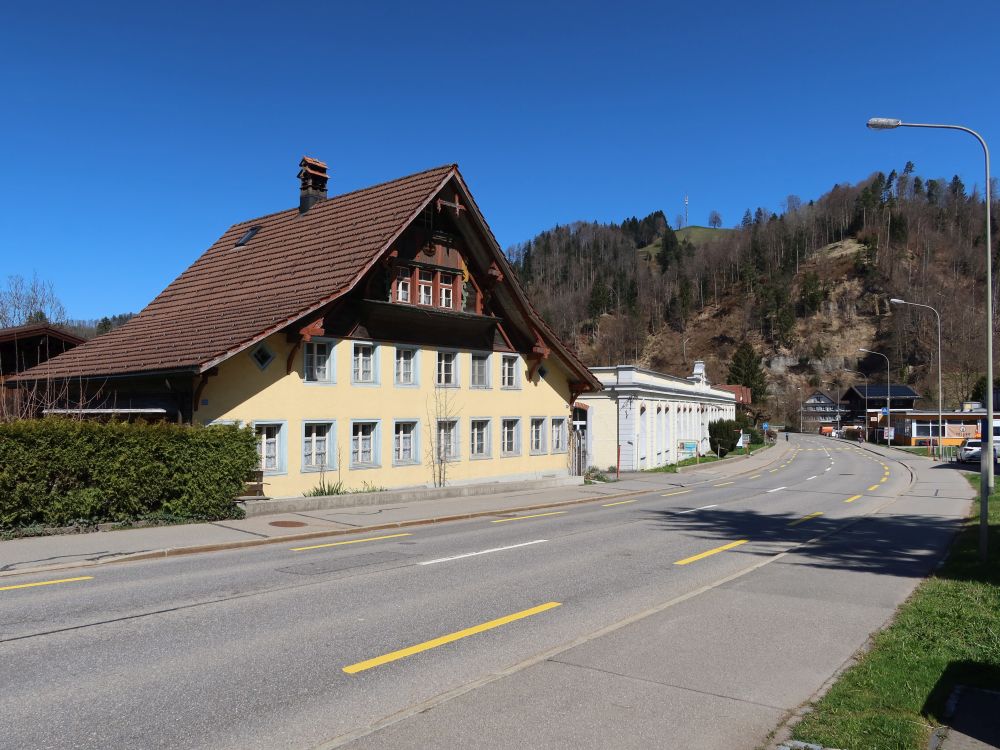 Tösstalstrasse in Oberboden