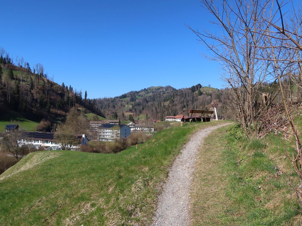 Sitzbank oberhalb Schmittenbach
