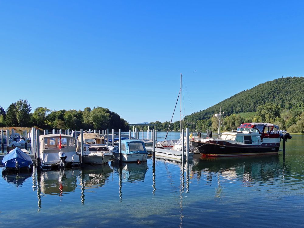 Hafen am Campingplatz Wagenhausen