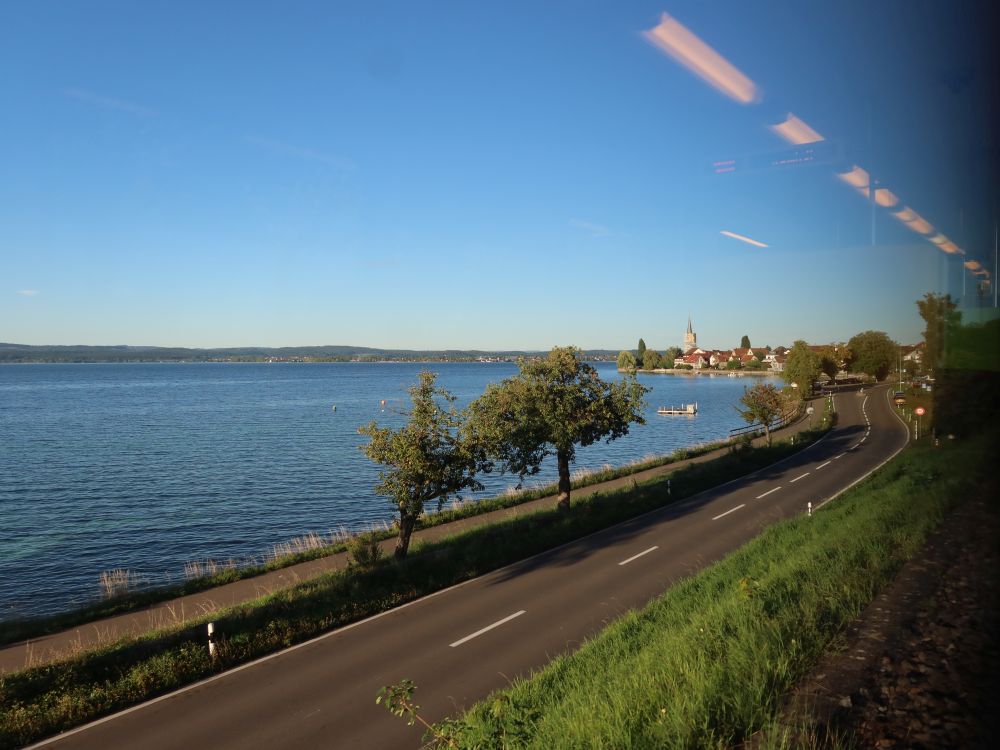 Seestrasse Bei Berlingen (vom Zug aus)