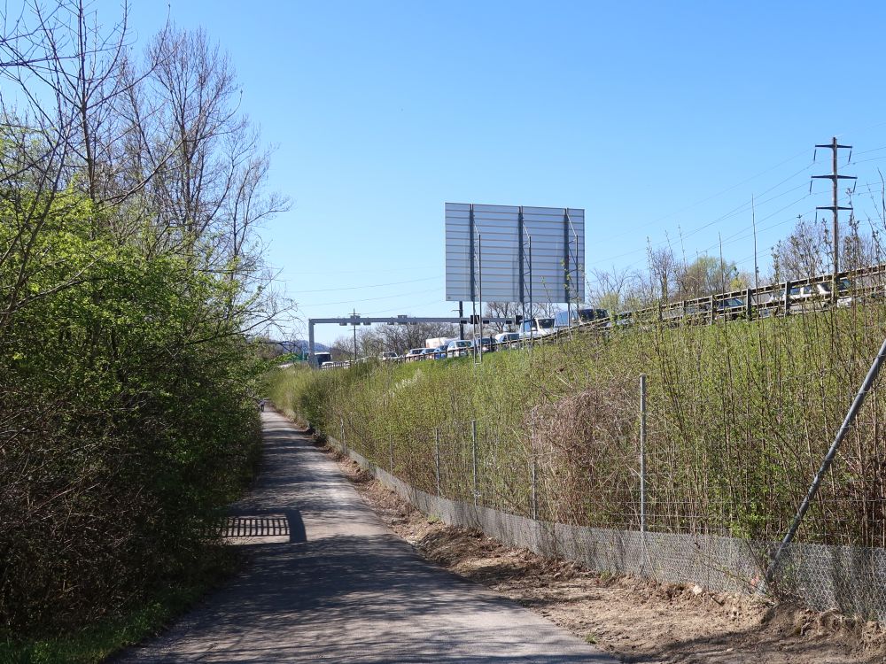 Stau auf der A1/A4 bei Geroldswil