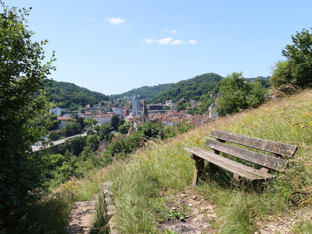 Sitzbank mit Blick auf Baden