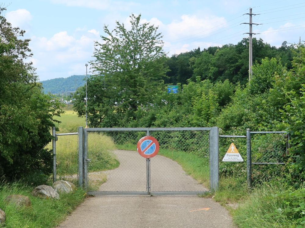 Ausgang Autobahnparkplatz