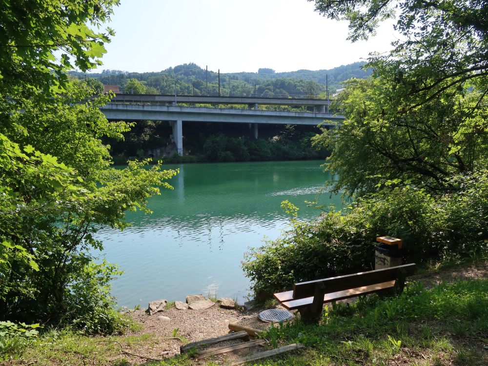 Sitzbank Mit Autobahnblick