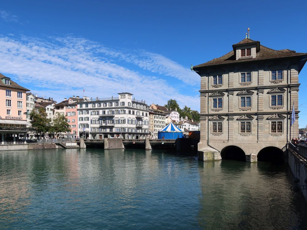 Rathausbrücke und Rathaus