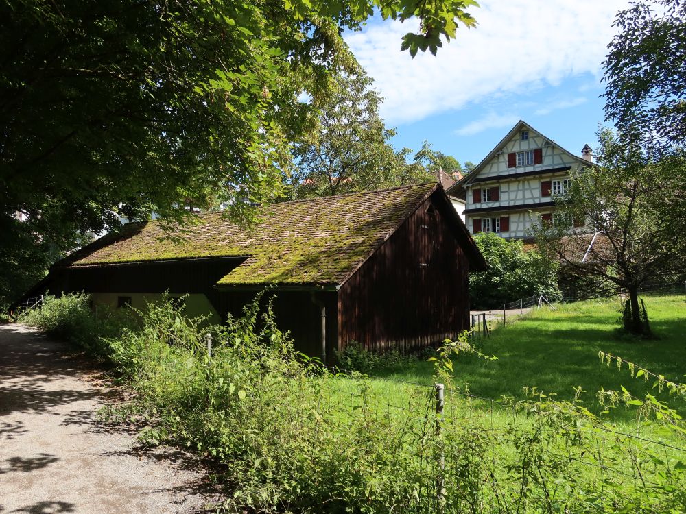 Scheune und Fachwerkhaus