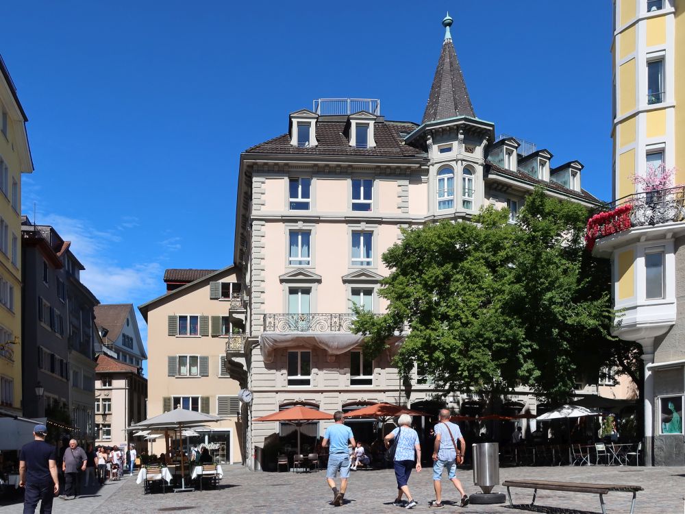 Hirschenplatz