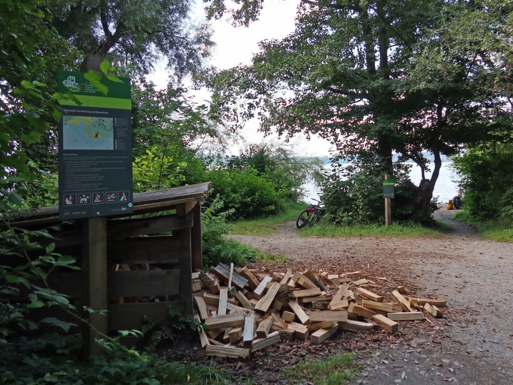 Feuerstelle beim Kanu Club