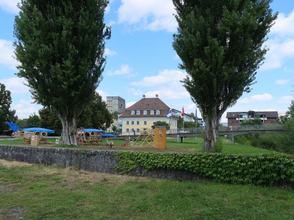 Siehbachsaal hinterm Abenteuerspielplatz